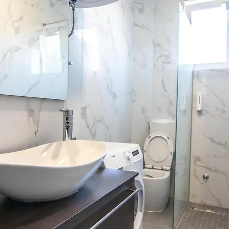 Mia - Free Parking * 모스타르