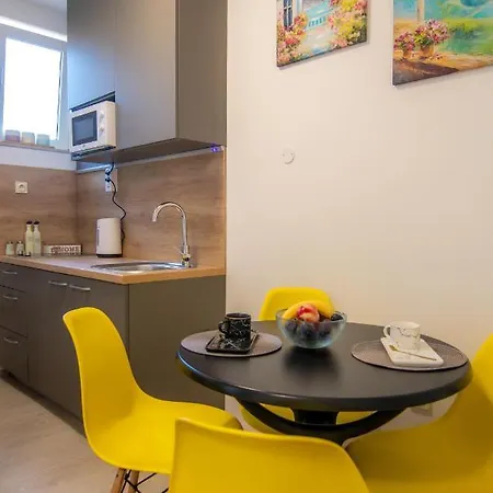 Mia - Free Parking Apartment *