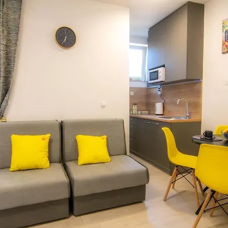 Mia - Free Parking 모스타르