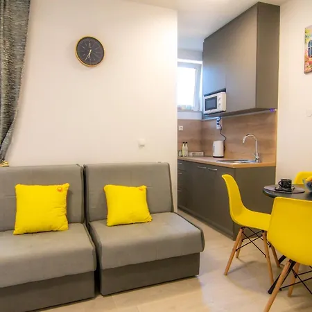 Mia - Free Parking Apartment