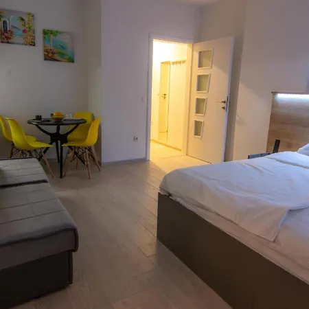 Mia - Free Parking Apartment
